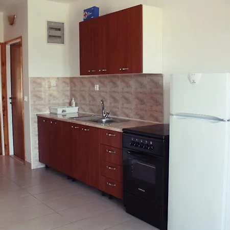 House Baglija شقة